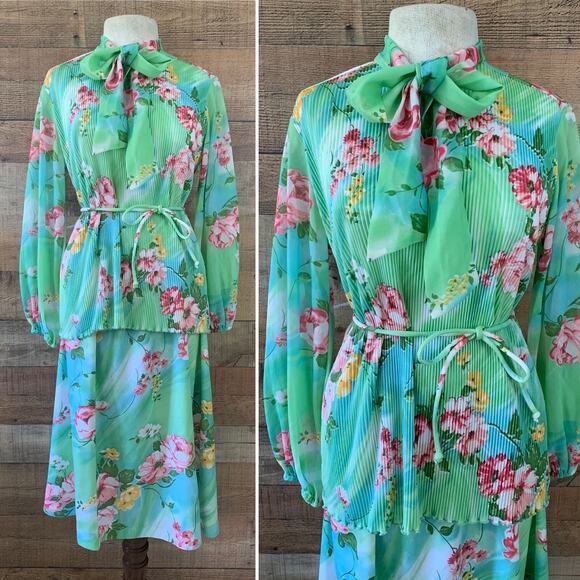 Vintage 1970’s Boho Hippie Green Floral 2 Piece Tunic Top Skirt Set Size M - Picture 1 of 10
